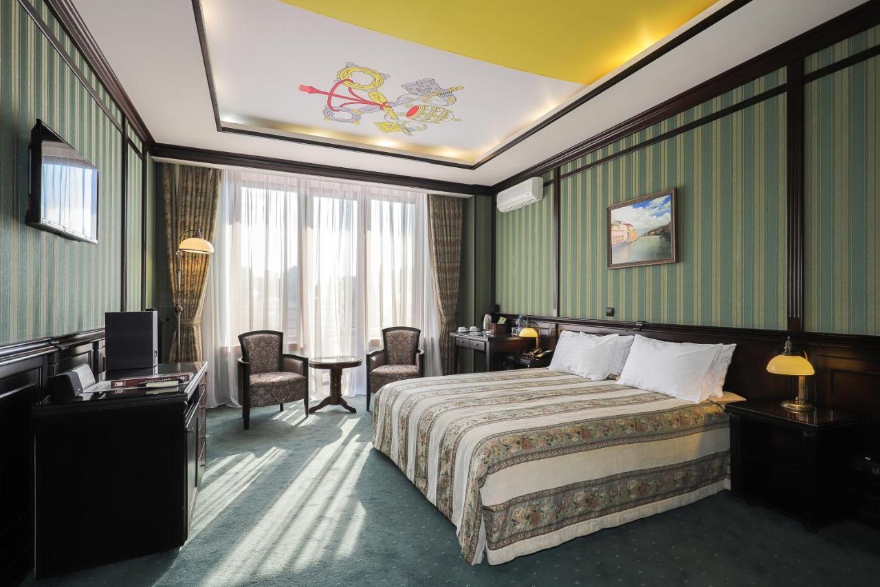 Attache Hotel Kiev Exteriör bild