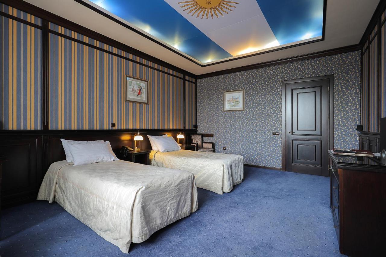 Attache Hotel Kiev Exteriör bild
